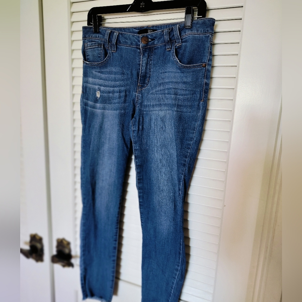 1822 Jeans Women's Skinny Raw Hem Jeans Size 8 Cotton Rayon Poly Blend